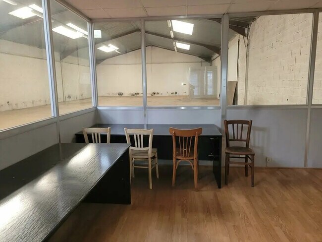 Plus de détails pour Industriel/Logistique à louer