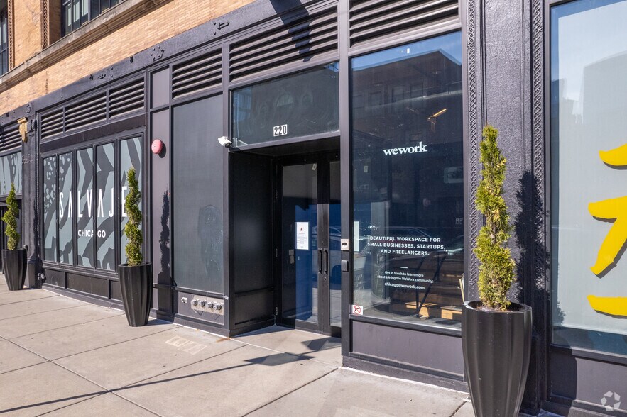 210-220 N Green St, Chicago, IL à louer - Photo de l’immeuble – Image 3 sur 19