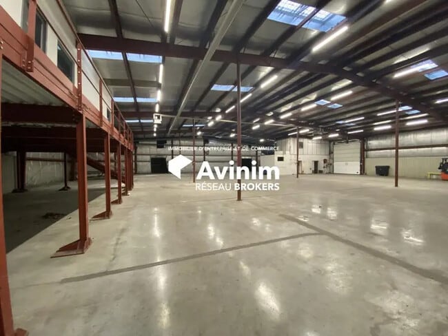 Plus de détails pour Industriel/Logistique à vendre