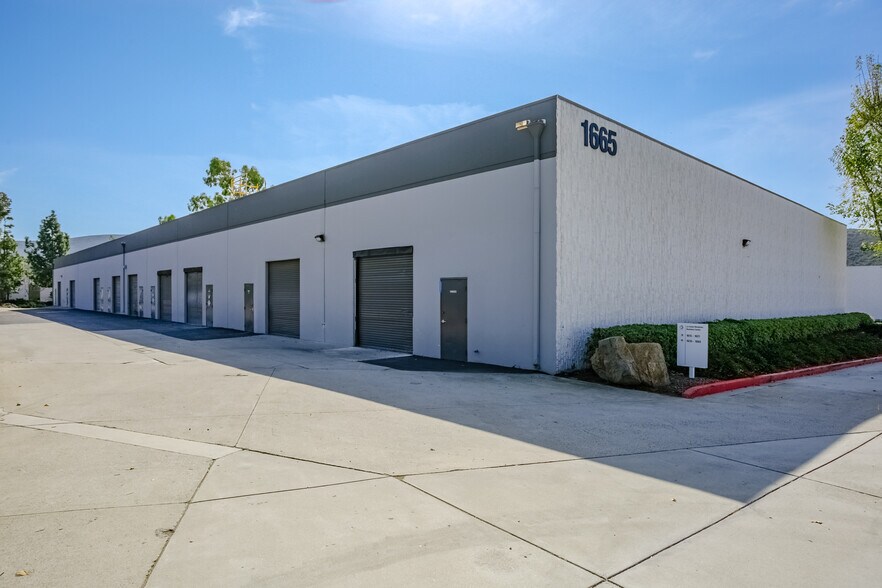 1665 S Rancho Santa Fe Rd, San Marcos, CA à louer - Photo de l’immeuble – Image 2 sur 6
