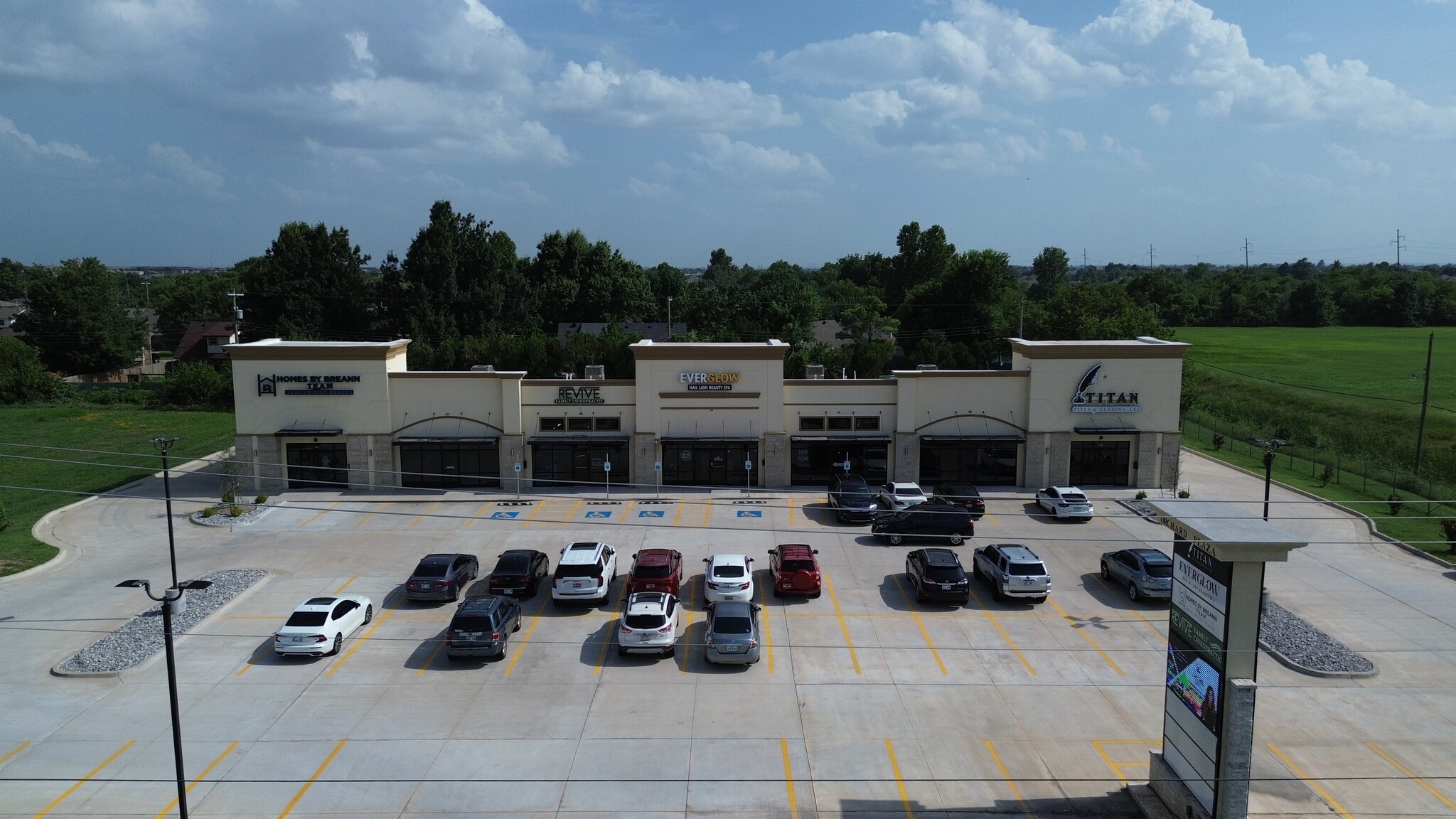 1008 SW 4th St, Moore, OK à vendre Photo principale– Image 1 sur 11