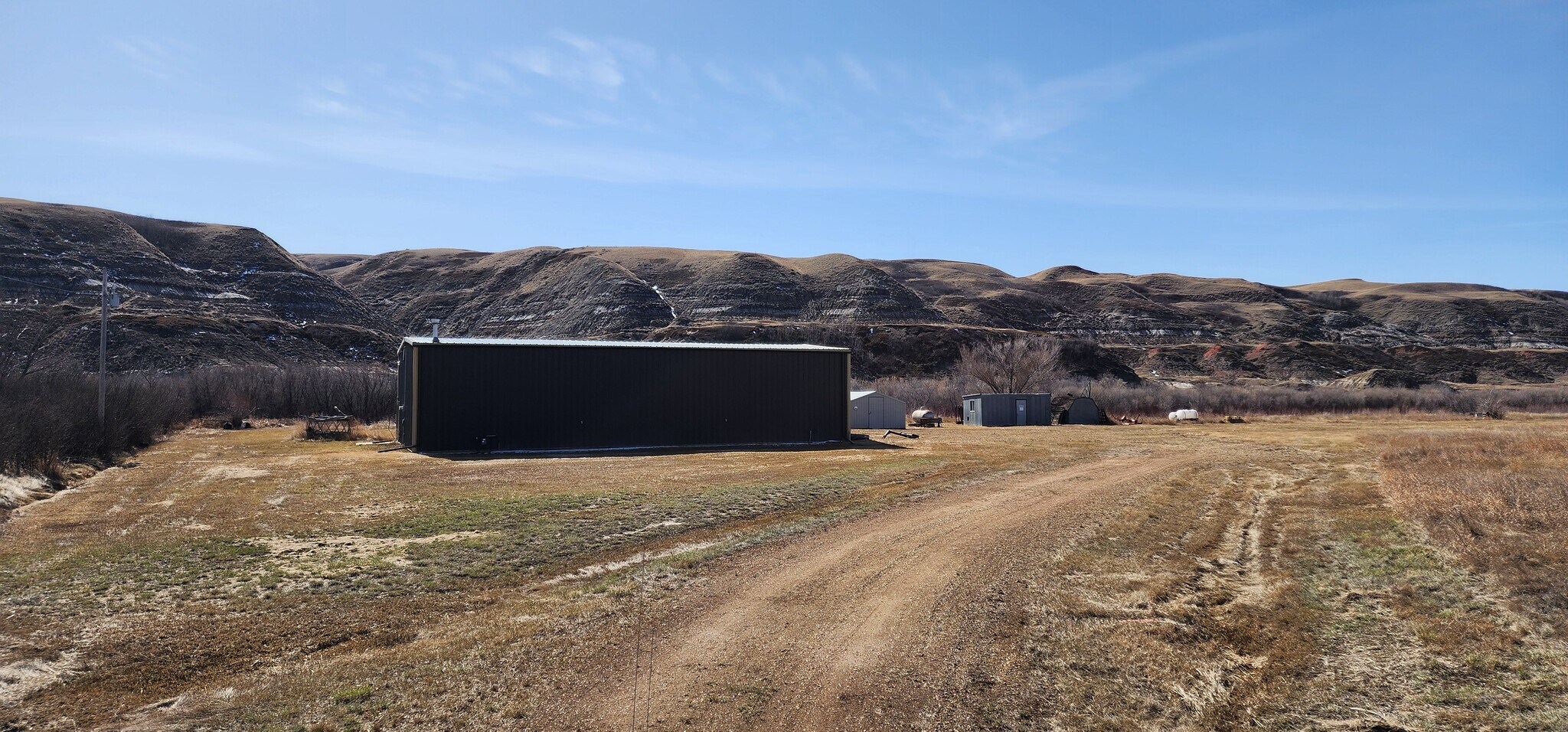 5235 Highway 10, Drumheller, AB à vendre Photo principale– Image 1 sur 28