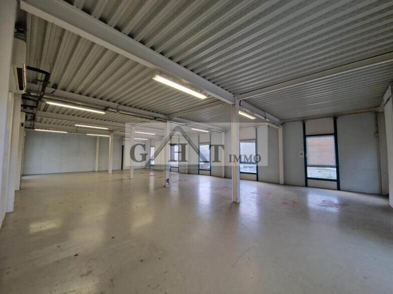 Industriel/Logistique dans Baillet-en-France à vendre - Photo intérieure – Image 3 sur 12