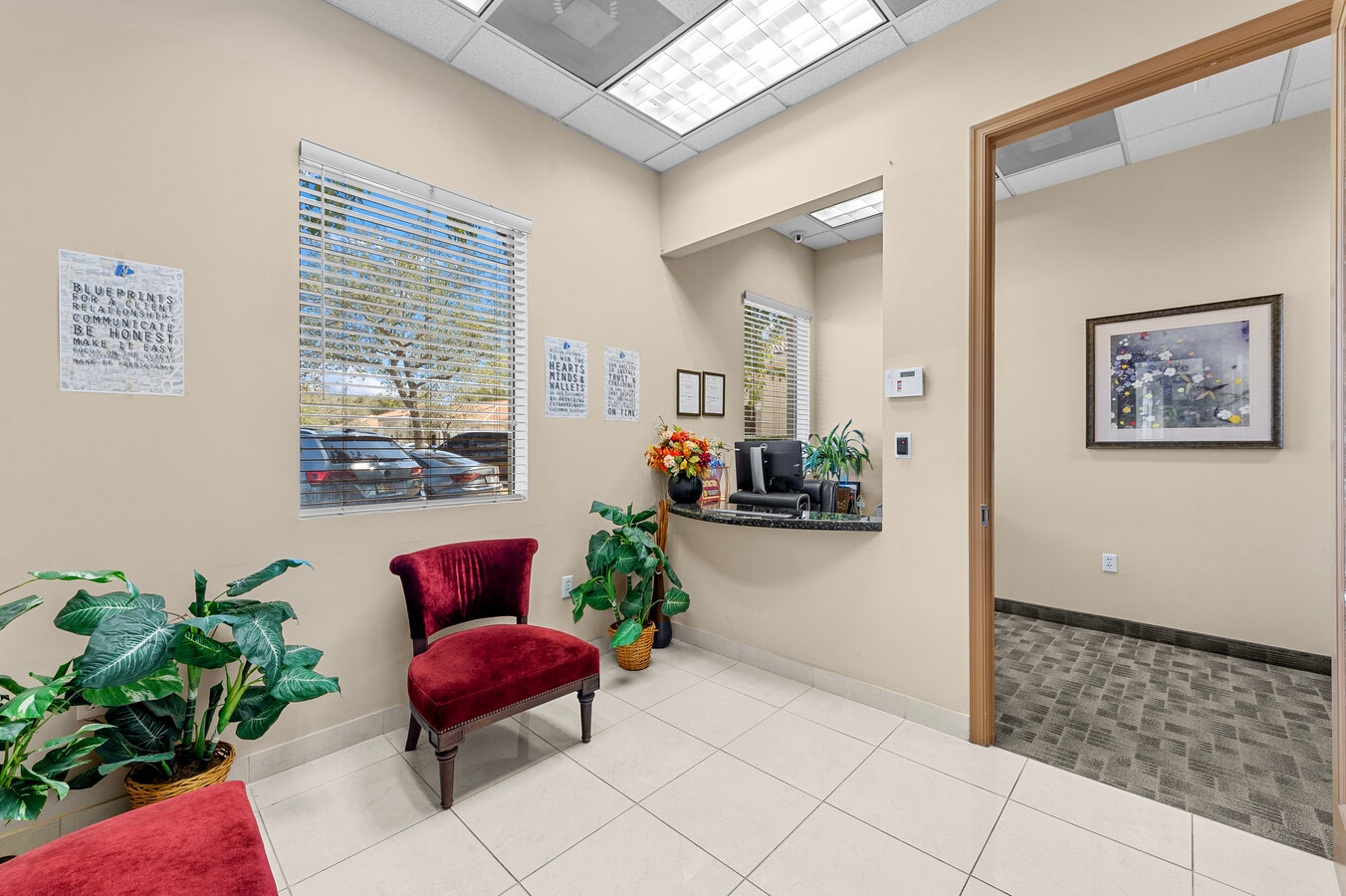 11780 W Sample Rd, Coral Springs, FL 33065 - Lot 101 -  - Hall d’entrée - Image 1 of 19