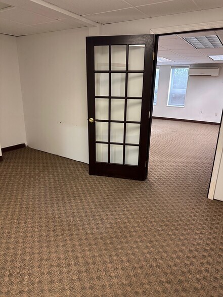 170 Us Highway 206, Hillsborough, NJ à vendre - Photo intérieure – Image 3 sur 11