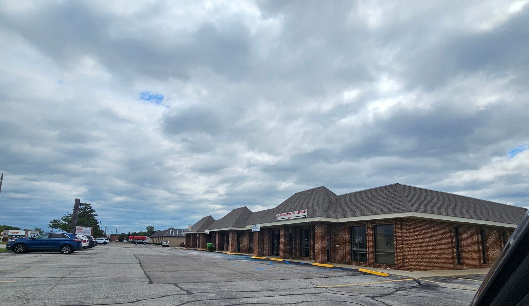 3105 Cabaret Trl S, Saginaw, MI à louer Photo de l’immeuble– Image 1 sur 7