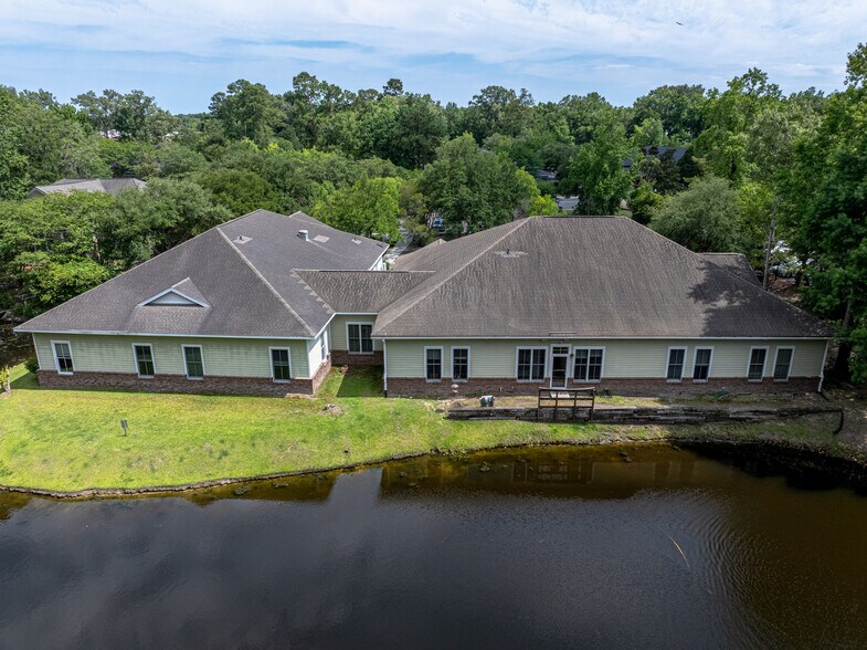 1938 Charlie Hall Blvd, Charleston, SC à vendre - Photo de l’immeuble – Image 3 sur 3