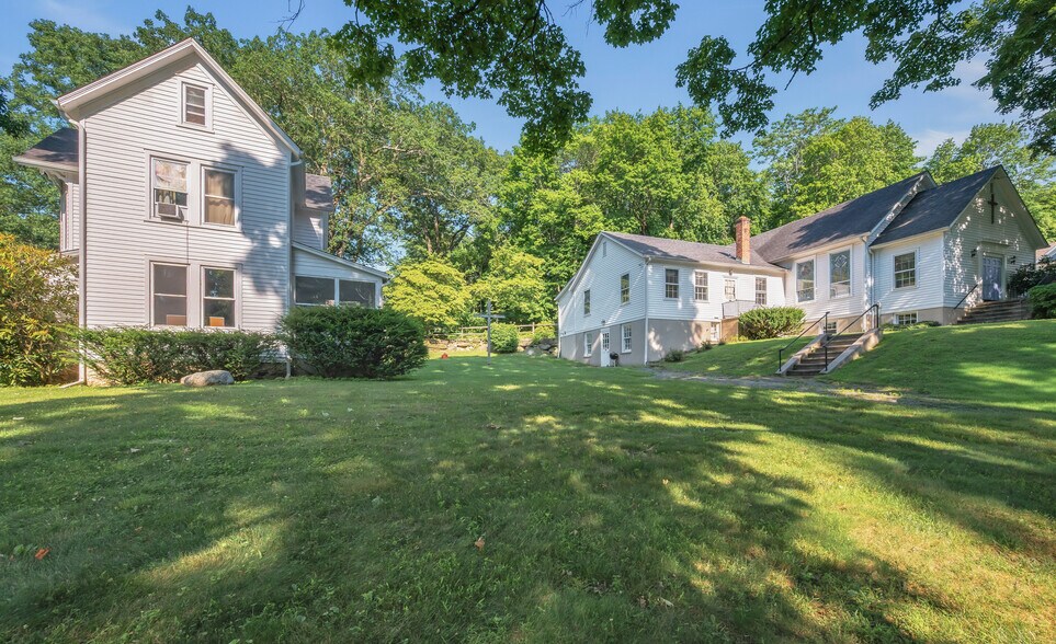 38 Portland Ave, Redding, CT à vendre - Photo de l’immeuble – Image 3 sur 10