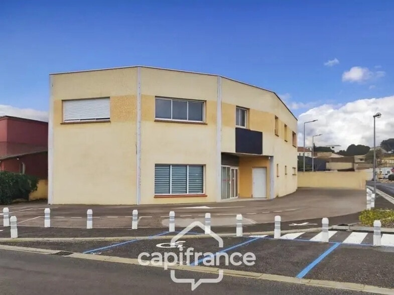 Local commercial dans Saint-Cyprien à louer - Photo de l’immeuble – Image 2 sur 4