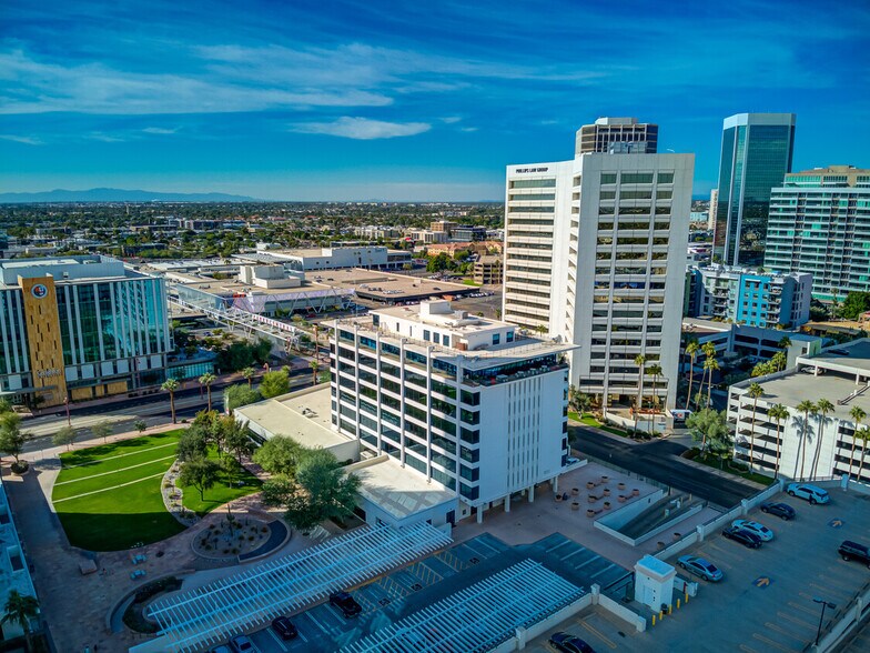 3033 N Central Ave, Phoenix, AZ à vendre - Photo de l’immeuble – Image 1 sur 47