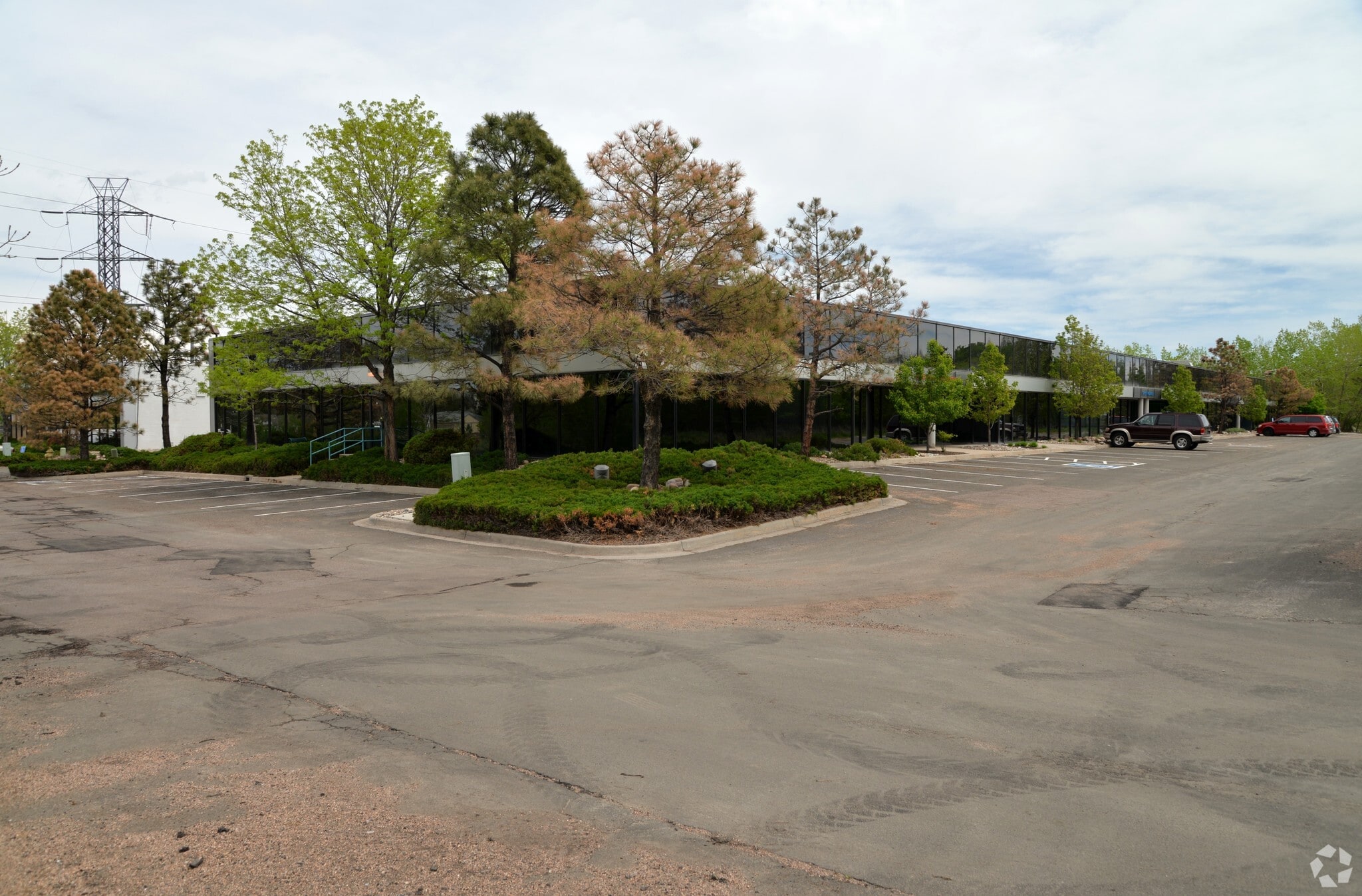 9540 E Jewell Ave, Denver, CO à louer Photo principale– Image 1 sur 6