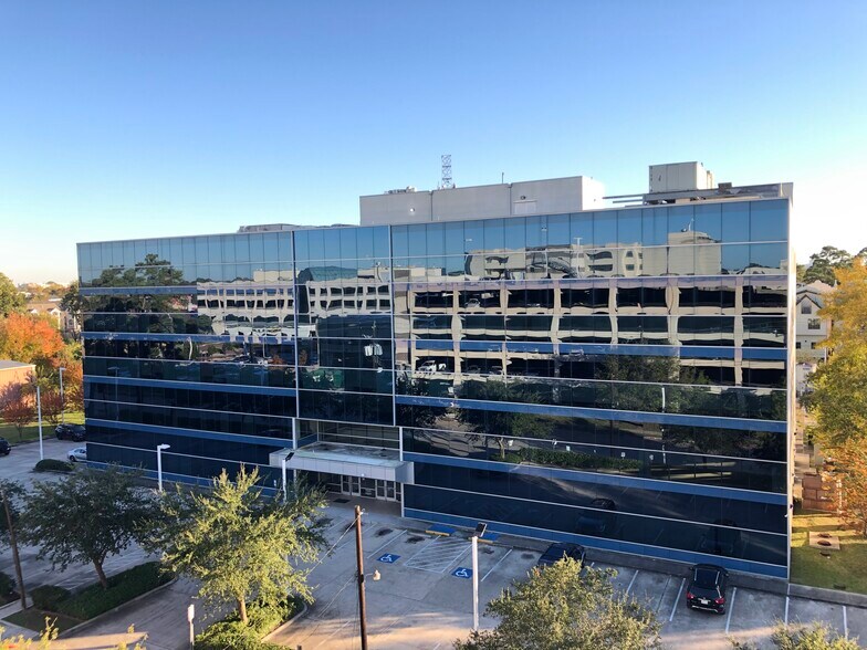 1800 W 26th St, Houston, TX à louer - Photo de l’immeuble – Image 3 sur 22