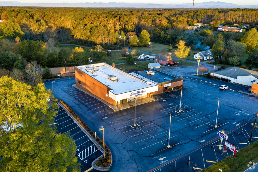 721 Malcolm Blvd, Rutherford College, NC à louer - Aérien – Image 3 sur 29