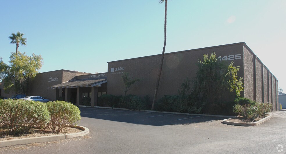 1425 W 12th Pl, Tempe, AZ à vendre - Photo de l’immeuble – Image 3 sur 8