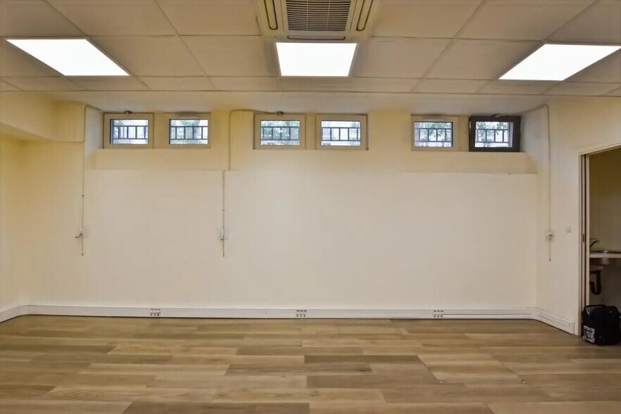 Bureau dans Paris à louer - Photo de l’immeuble – Image 2 sur 4