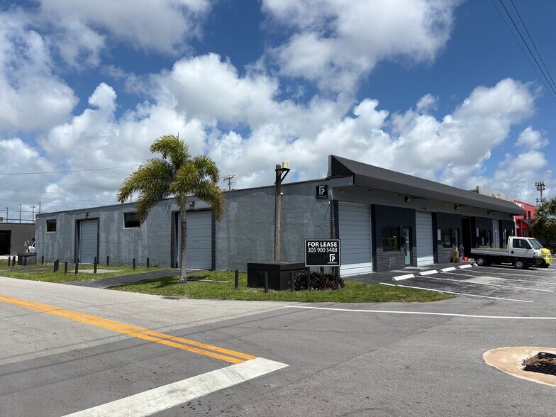 4019 NE 6th Ave, Oakland Park, FL à vendre - Photo de l’immeuble – Image 1 sur 11