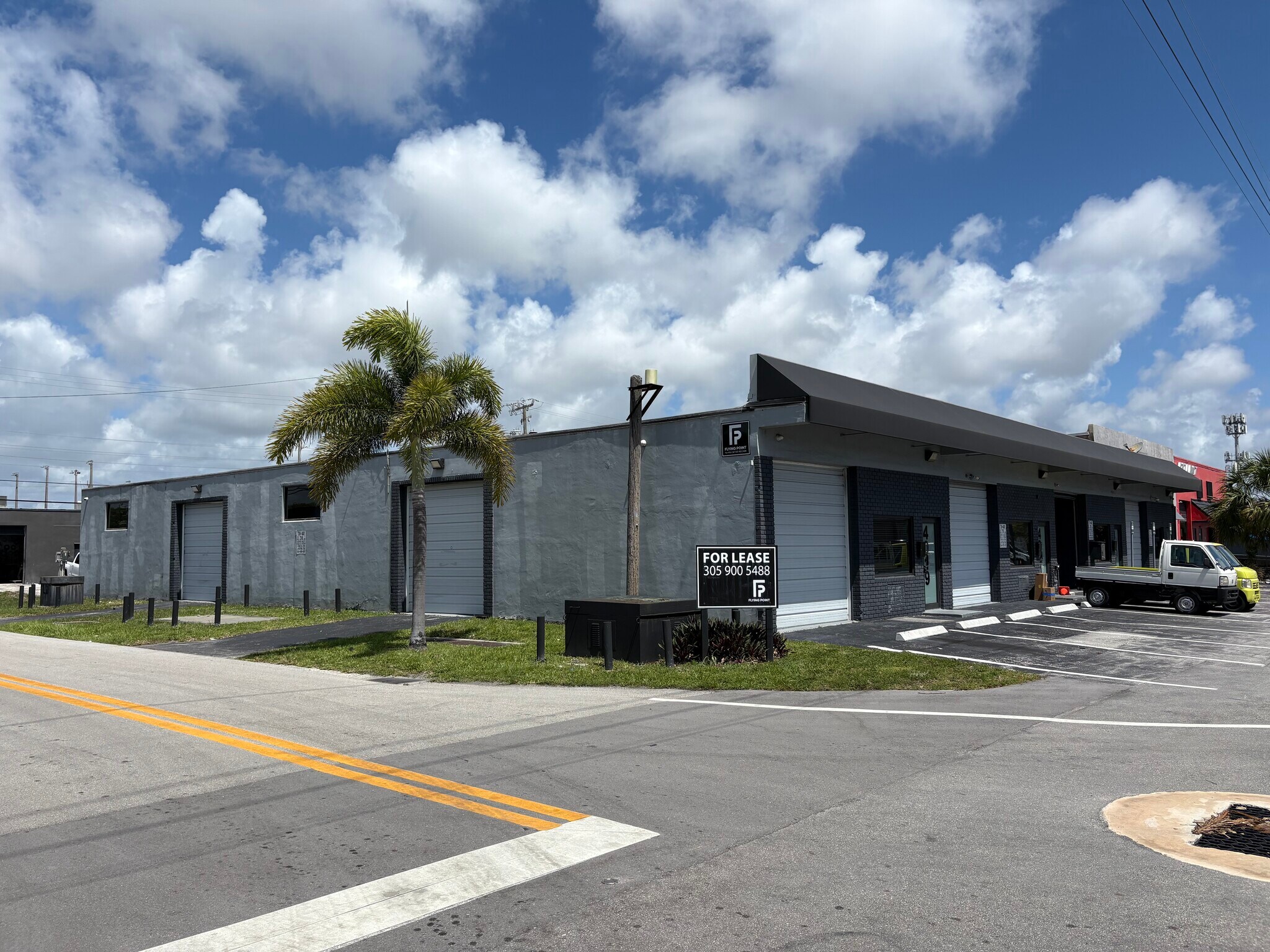 4019 NE 6th Ave, Oakland Park, FL à vendre Photo de l’immeuble– Image 1 sur 12