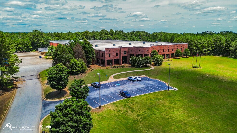14290 Lochridge Blvd, Covington, GA à louer - Photo de l’immeuble – Image 2 sur 25