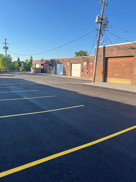 7471 Tyler Blvd, Mentor, OH à louer - Photo de l’immeuble – Image 2 sur 4