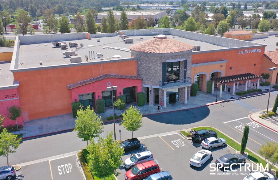 28207-28313 Newhall Ranch Rd, Valencia, CA à louer - Photo de l’immeuble – Image 2 sur 14