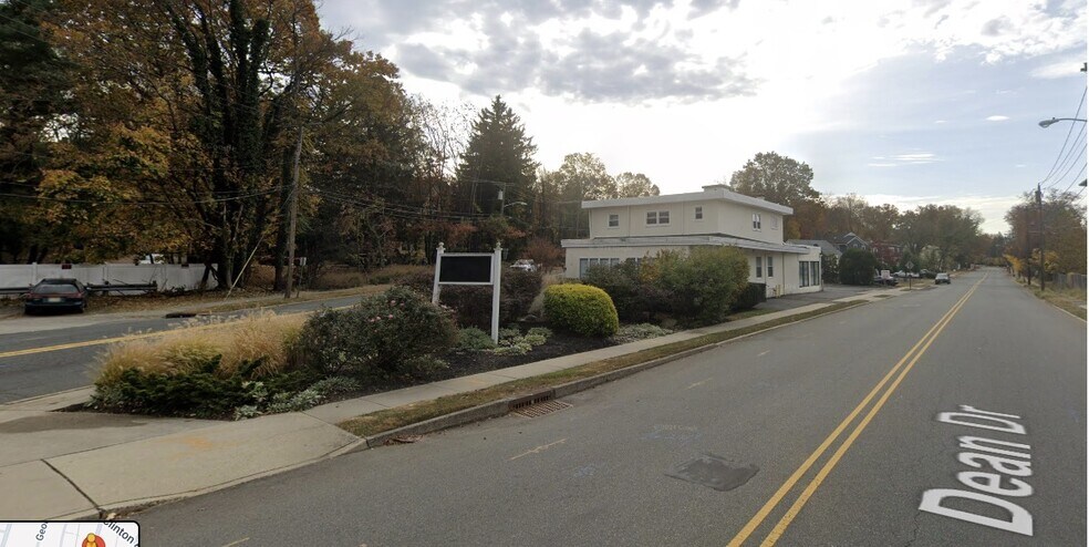 130 Dean Dr, Tenafly, NJ à vendre - Photo principale – Image 1 sur 1