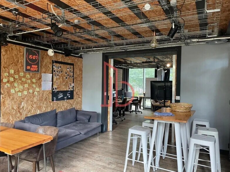 Bureau dans Bordeaux à louer - Photo de l’immeuble – Image 3 sur 6