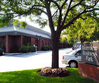 Plus de détails pour 300 Commercial St, Malden, MA - Local d'activités à louer