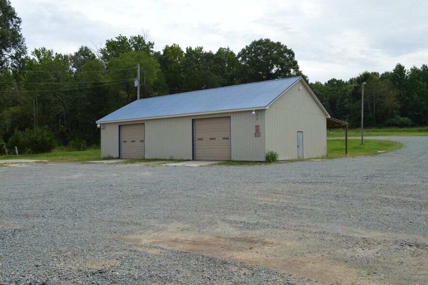 6790 Siler Cty Snow Cp Rd, Siler City, NC à louer - Photo de l’immeuble – Image 2 sur 5