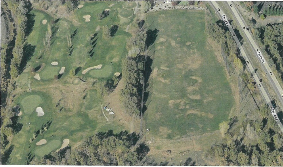 Skyway & Longest Drive Land portefeuille de 2 biens à vendre sur LoopNet.fr - Photo principale – Image 1 sur 4
