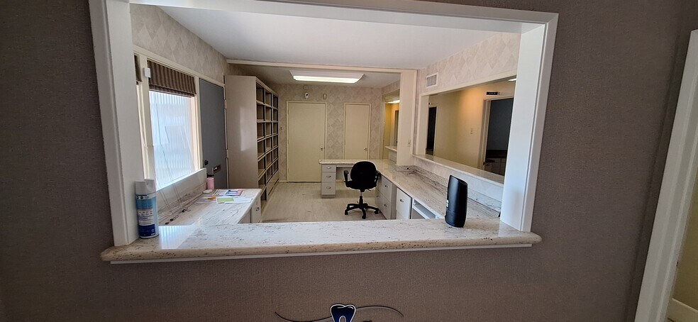 1520 E Lincoln Ave, Anaheim, CA à louer - Photo de l’immeuble – Image 2 sur 15