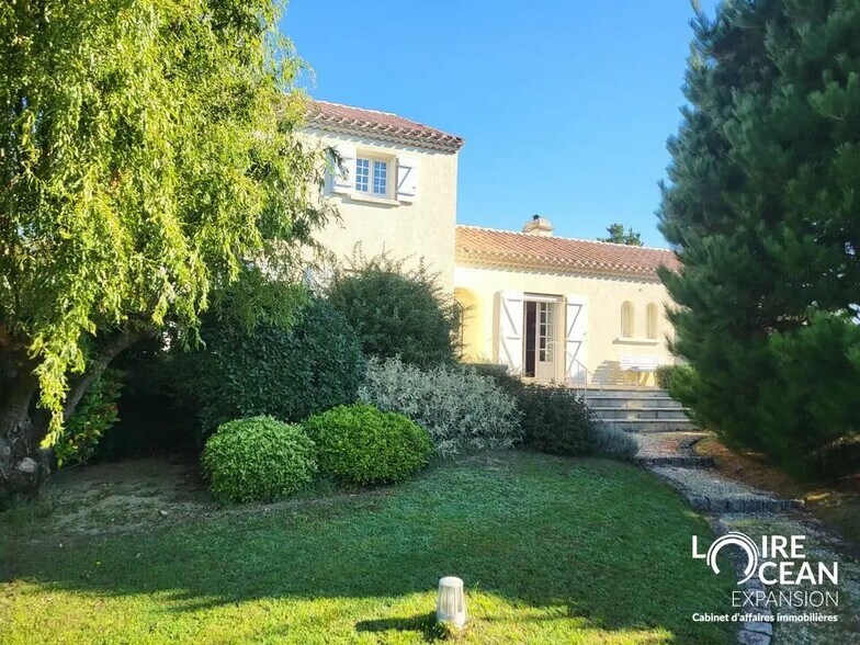 Local d'activités dans Pornic à vendre - Photo de l’immeuble – Image 1 sur 9