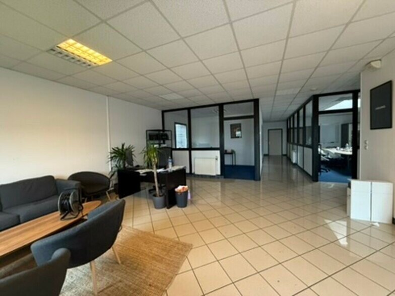 Bureau dans Tillé à louer - Photo intérieure – Image 1 sur 7