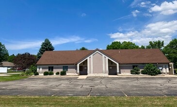 493 Century Ln, Holland, MI à louer Photo intérieure– Image 2 sur 9