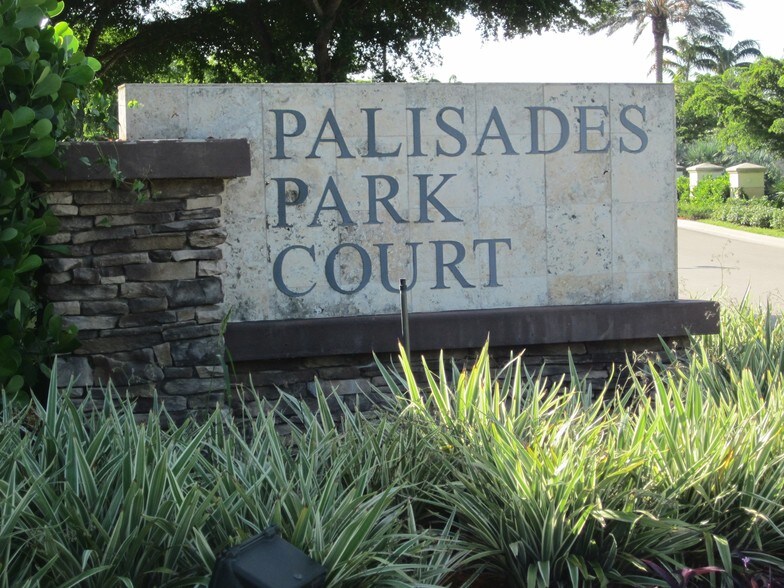 6801 Palisades Park Ct, Fort Myers, FL à louer - Photo de l’immeuble – Image 3 sur 10