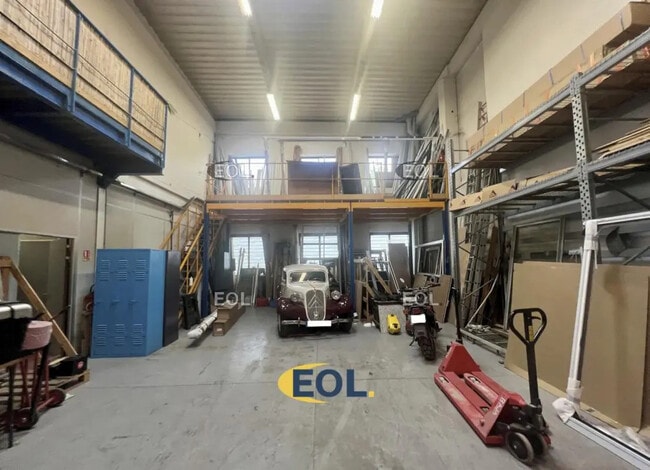 Plus de détails pour Local d’activités à vendre