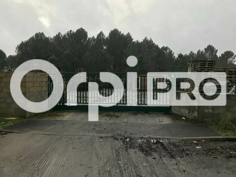 Terrain dans SAINT-JEAN-D'ILLAC à vendre - Photo de l’immeuble – Image 1 sur 2