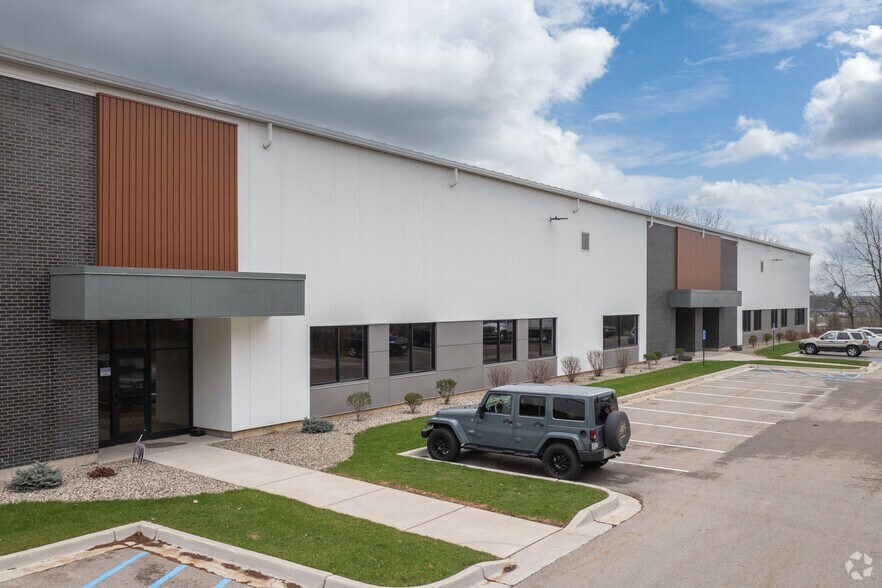 1250 60th St, Byron Center, MI à louer - Photo de l’immeuble – Image 2 sur 5