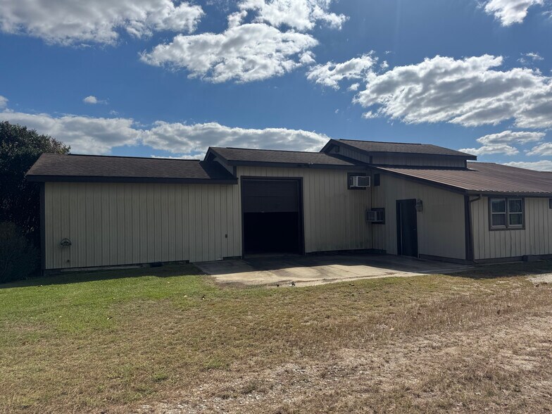 2898 US-701 Hwy, Four Oaks, NC à vendre - Photo de l’immeuble – Image 2 sur 11