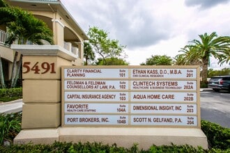 5491 N University Dr, Coral Springs, FL à louer Photo intérieure– Image 2 sur 16