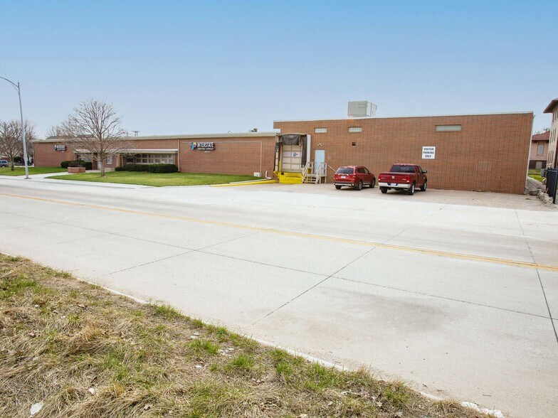 2002 N 16th St, Omaha, NE à vendre - Photo de l’immeuble – Image 3 sur 10