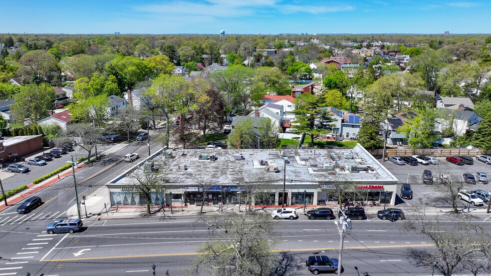 2019-2037 Merrick Rd, Merrick, NY à louer - Photo de l’immeuble – Image 3 sur 4