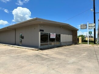 Plus de détails pour 1000 Avenue F, Bay City, TX - Local d'activités à louer