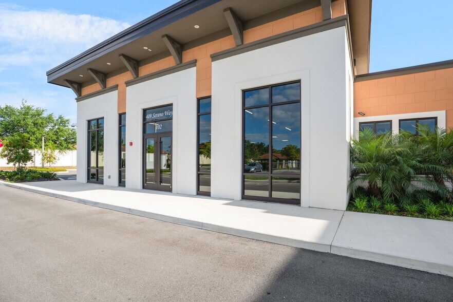 409 Serano Way, Nokomis, FL à louer - Photo de l’immeuble – Image 2 sur 30