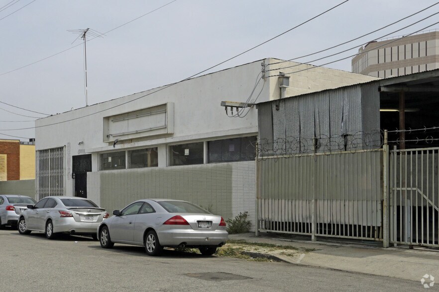 908 Avila St, Los Angeles, CA à vendre - Photo de l’immeuble – Image 3 sur 3