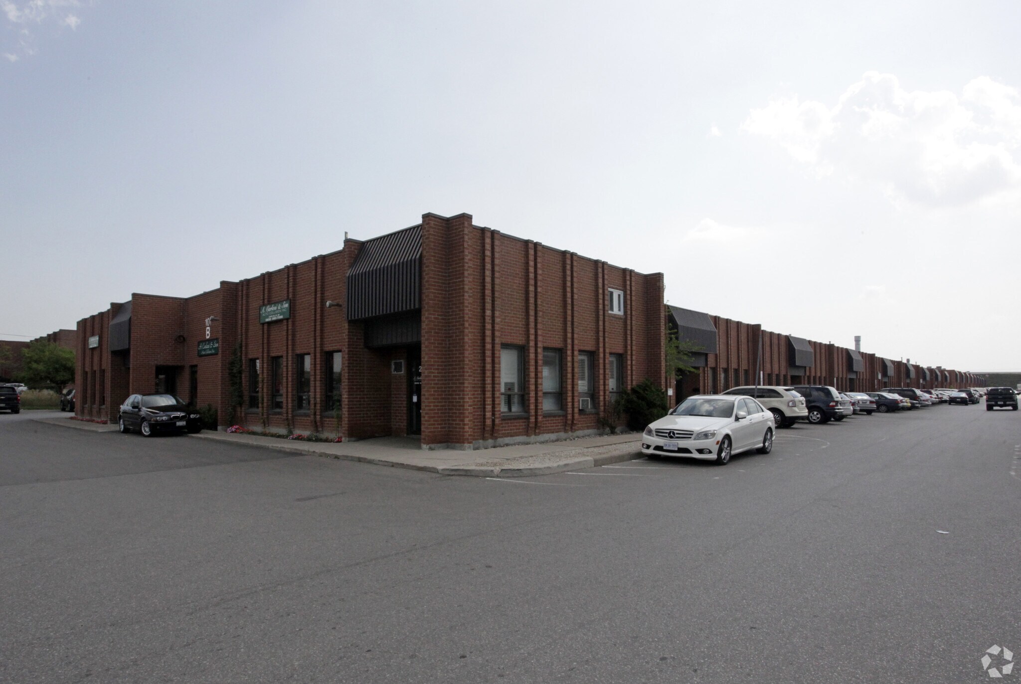 101 Freshway Dr, Vaughan, ON à vendre Photo principale– Image 1 sur 3