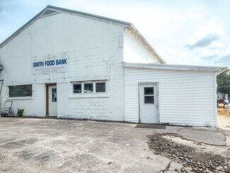 Plus de détails pour 445 W Maple St, Slater, MO - Spécialisé à vendre
