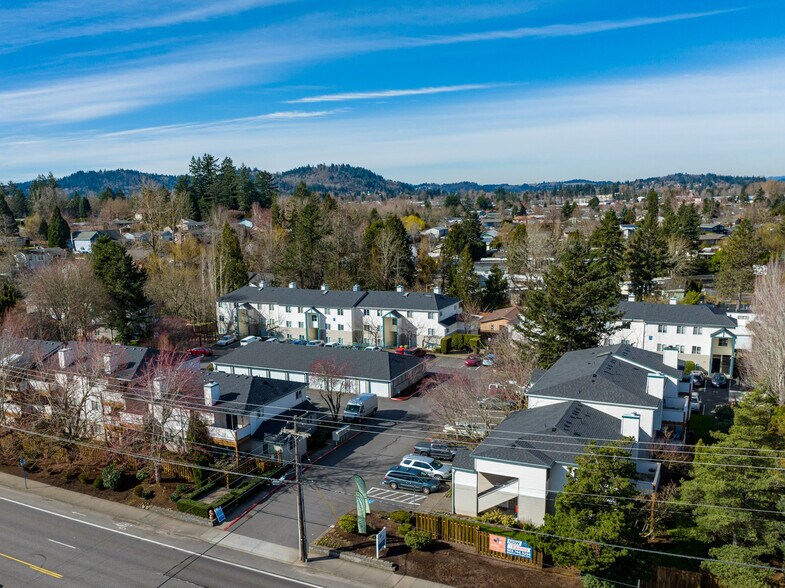 805 NE Kane Dr, Gresham, OR à vendre - Photo de l’immeuble – Image 3 sur 51