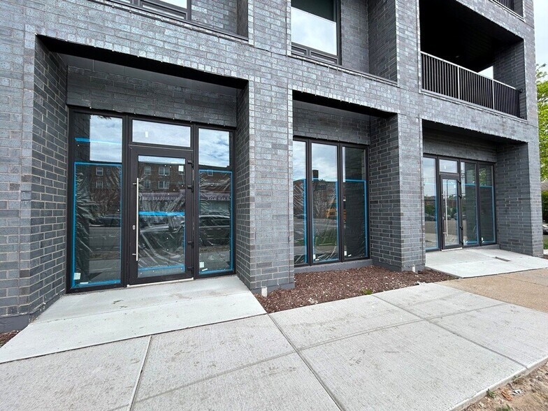 5235 N Western Ave, Chicago, IL à vendre - Photo de l’immeuble – Image 3 sur 11