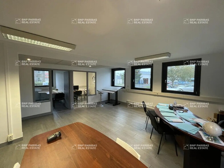 Bureau dans Saint-Avertin à louer - Photo de l’immeuble – Image 3 sur 19
