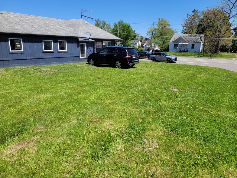 83 N Telegraph Rd, Waterford, MI à louer - Photo de l’immeuble – Image 3 sur 9